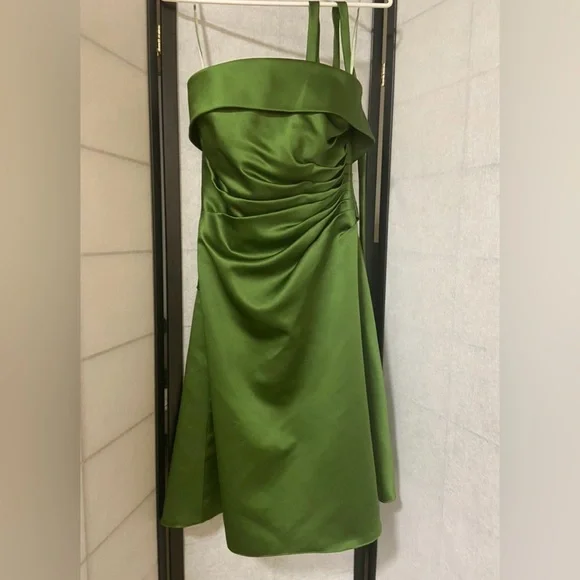 Madison Collection Prom Dress - Picture 8 of 9